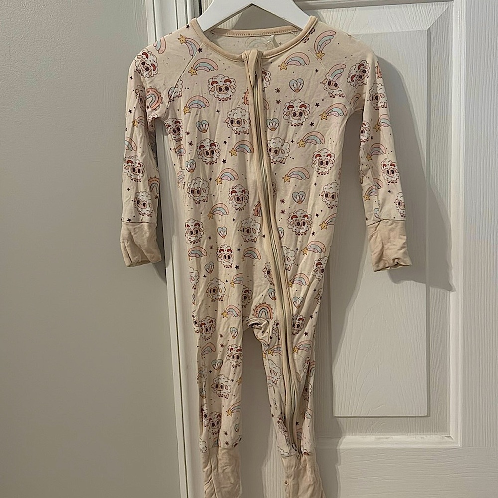 TEMU brand MIOZING bamboo footie 12-18 months used condition